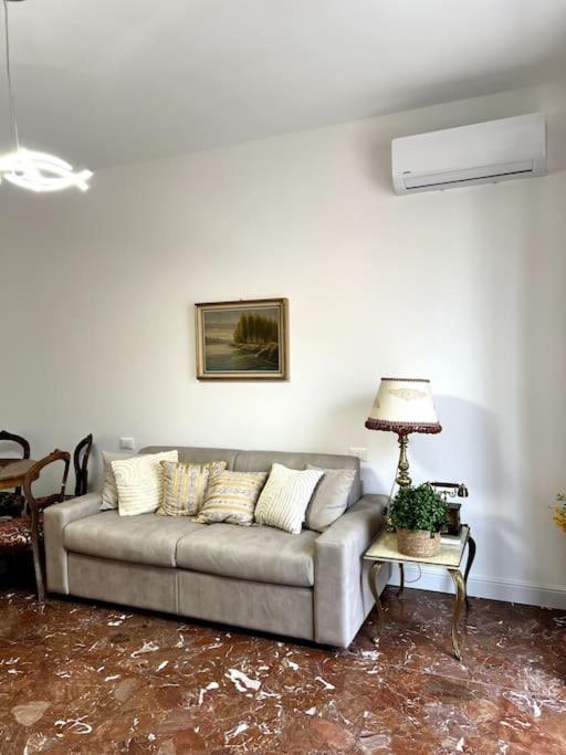 Appartamento Bra-Z เวโรนา ภายนอก รูปภาพ
